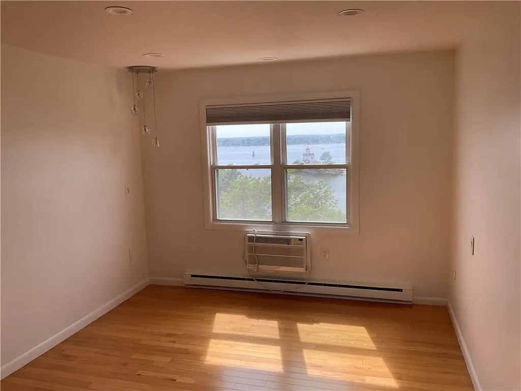 33 Bullocks Point Avenue East Providence RI 02915