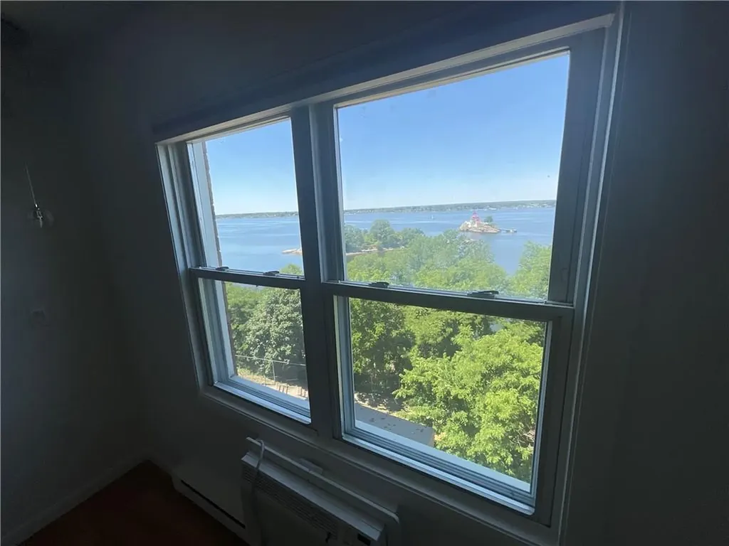 33 Bullocks Point Avenue East Providence RI 02915