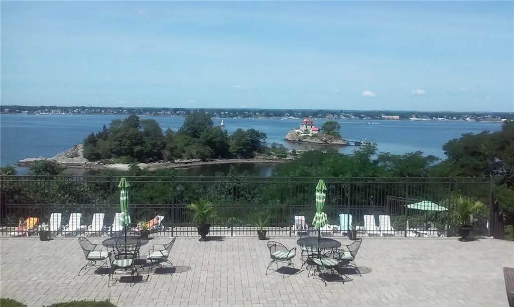 33 Bullocks Point Avenue East Providence RI 02915