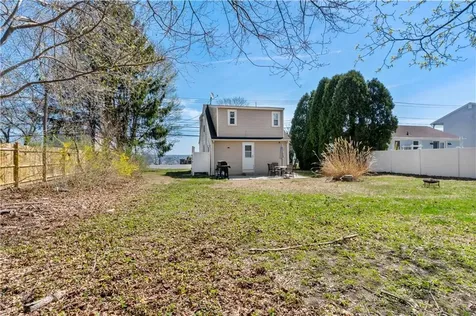 844 Boston Neck Road Narragansett RI 02882