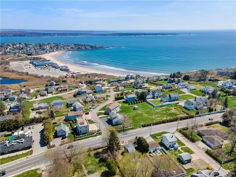 844 Boston Neck Road Narragansett RI 02882