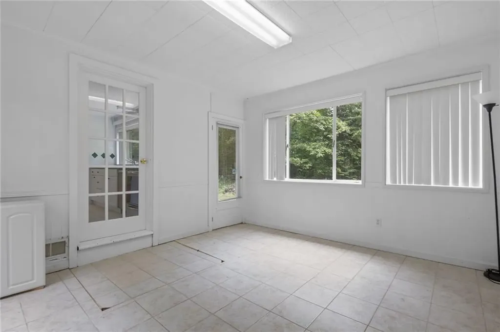 1816 Old Louisquisset Pike Lincoln RI 02865