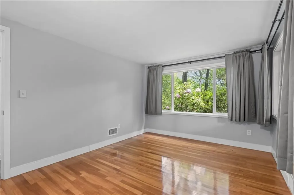 1816 Old Louisquisset Pike Lincoln RI 02865