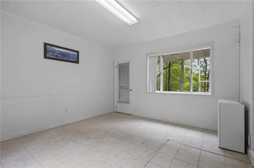 1816 Old Louisquisset Pike Lincoln RI 02865