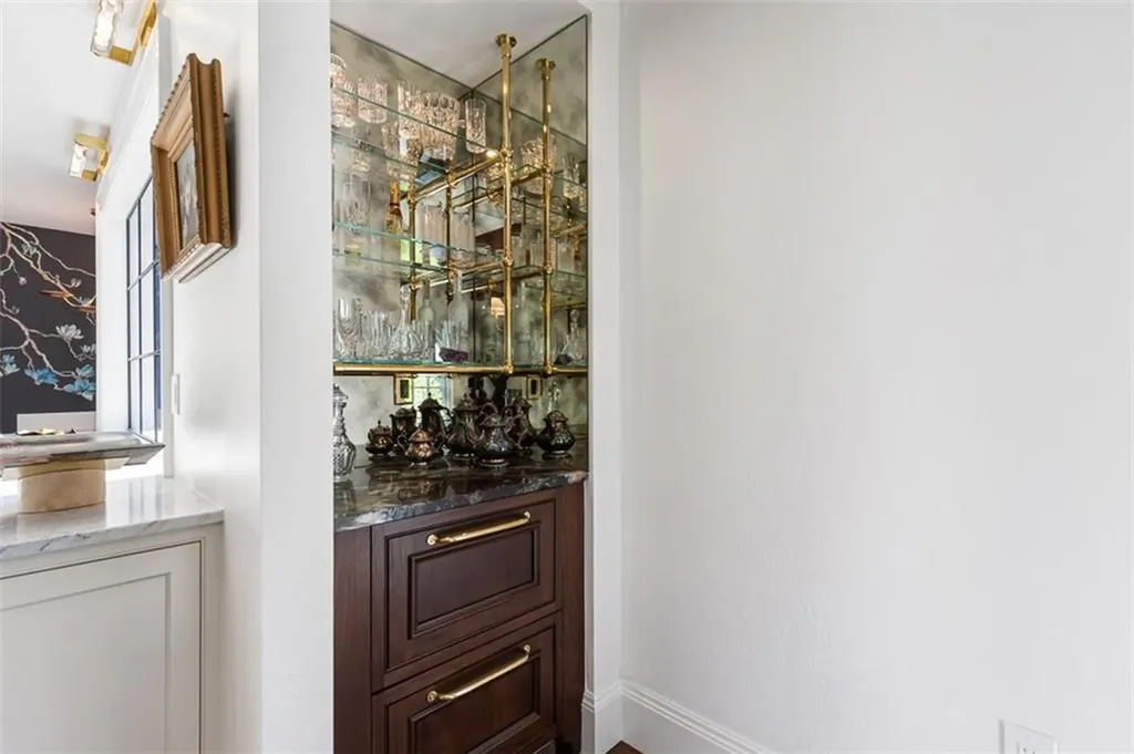 612 Elmgrove Avenue Providence RI 02906