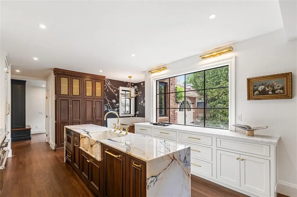 612 Elmgrove Avenue Providence RI 02906