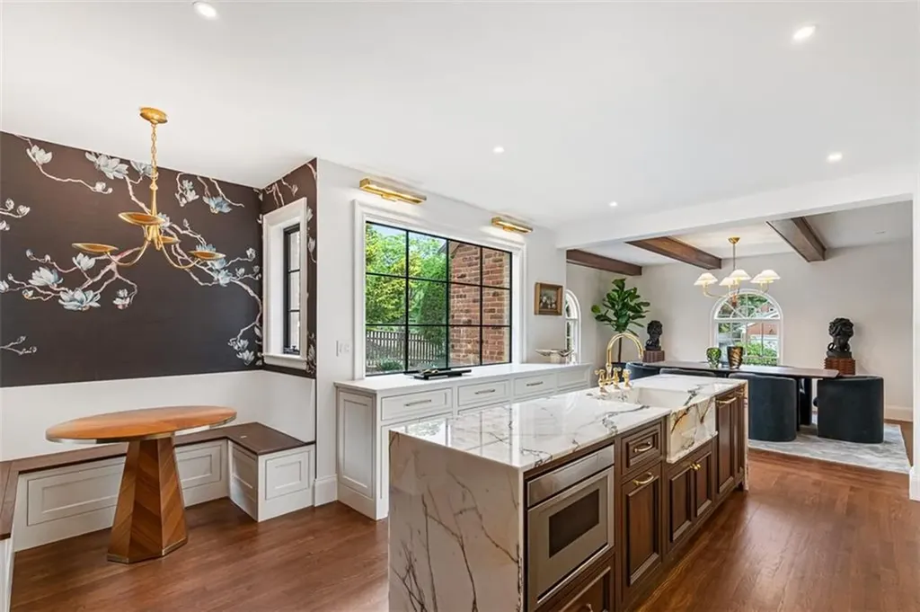 612 Elmgrove Avenue Providence RI 02906