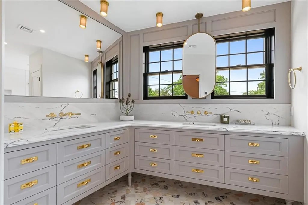 612 Elmgrove Avenue Providence RI 02906