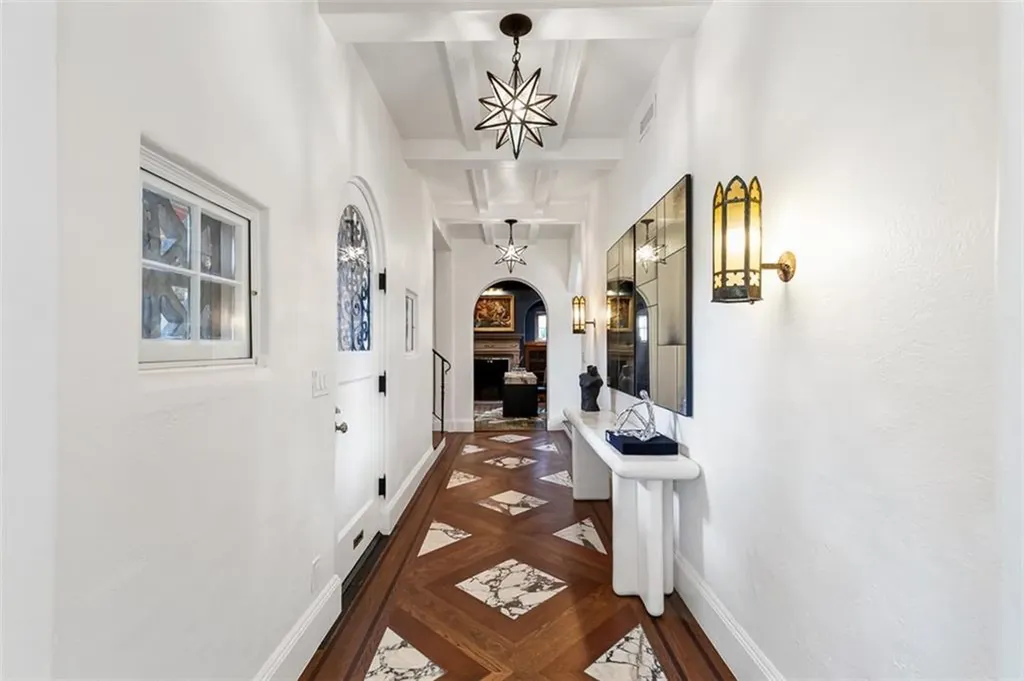 612 Elmgrove Avenue Providence RI 02906