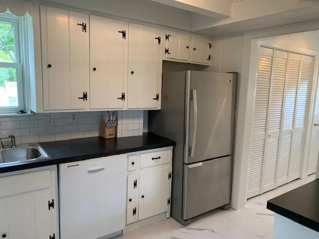 154 Andrew Comstock Road Warwick RI 02886