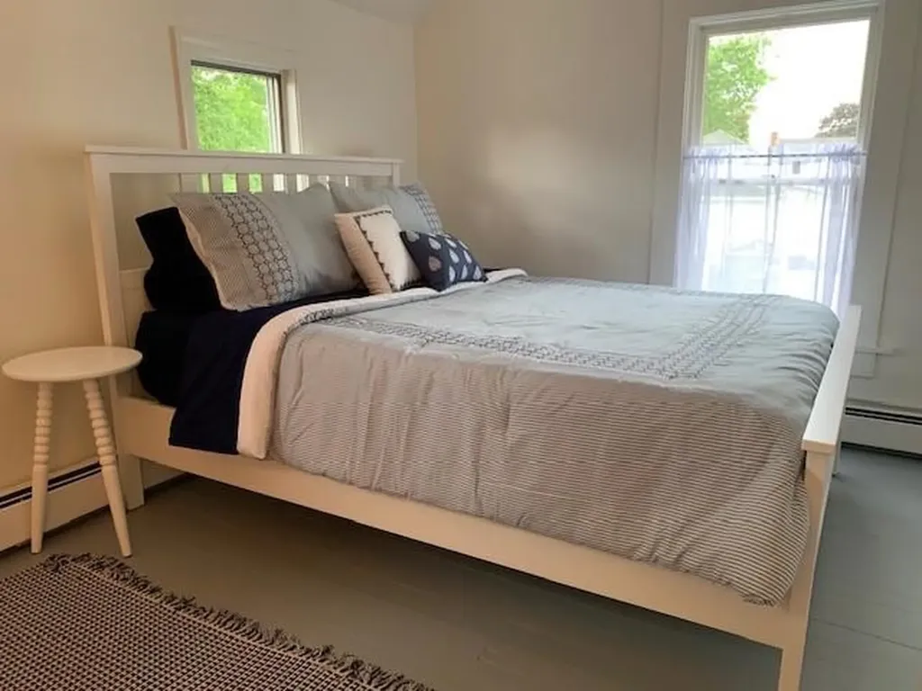 154 Andrew Comstock Road Warwick RI 02886