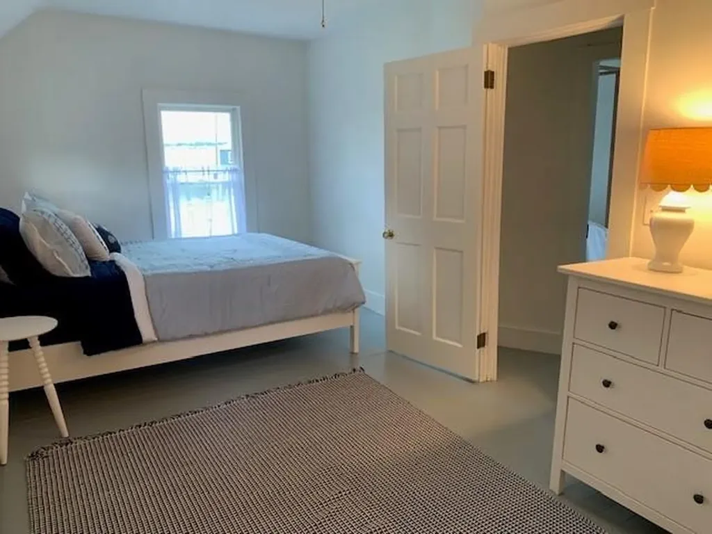 154 Andrew Comstock Road Warwick RI 02886