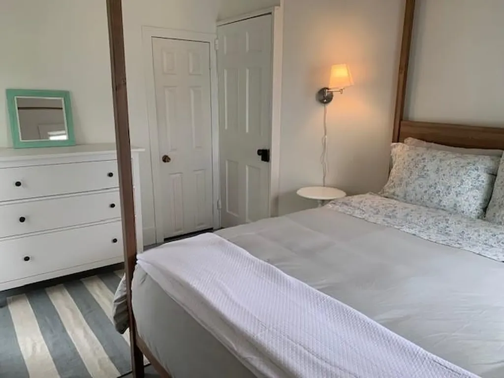 154 Andrew Comstock Road Warwick RI 02886