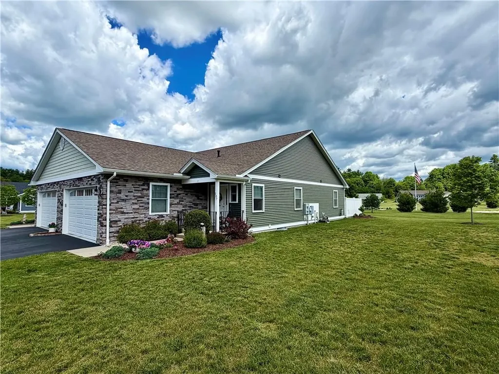 107 Bella Vista Circle Glocester RI 02859