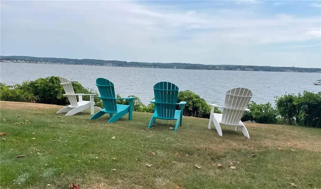 38 Morningside Lane Portsmouth RI 02871