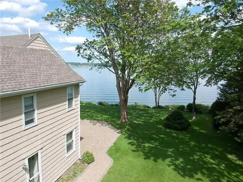 38 Morningside Lane Portsmouth RI 02871
