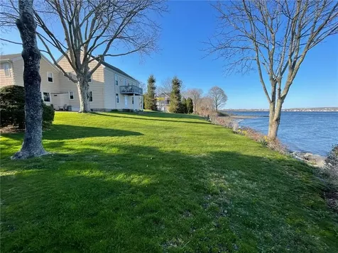 38 Morningside Lane Portsmouth RI 02871