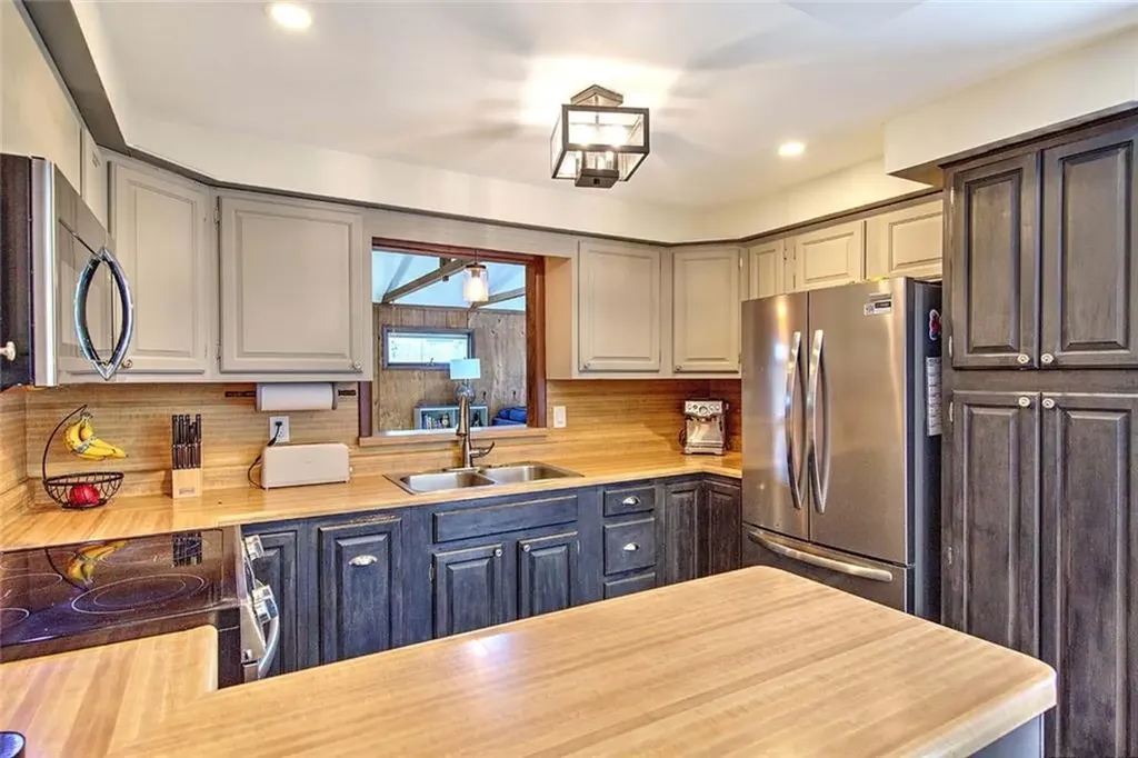 62 Meadowcrest Drive Cumberland RI 02864