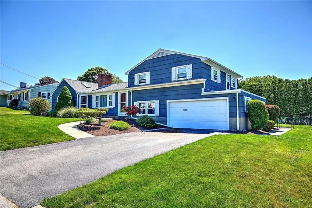 62 Meadowcrest Drive Cumberland RI 02864