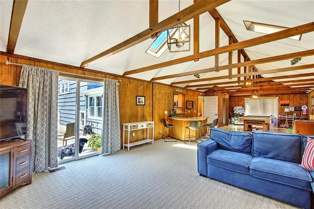 62 Meadowcrest Drive Cumberland RI 02864