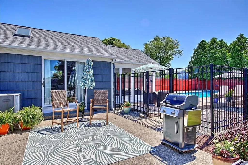 62 Meadowcrest Drive Cumberland RI 02864