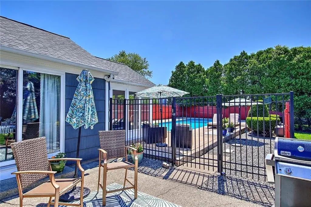 62 Meadowcrest Drive Cumberland RI 02864