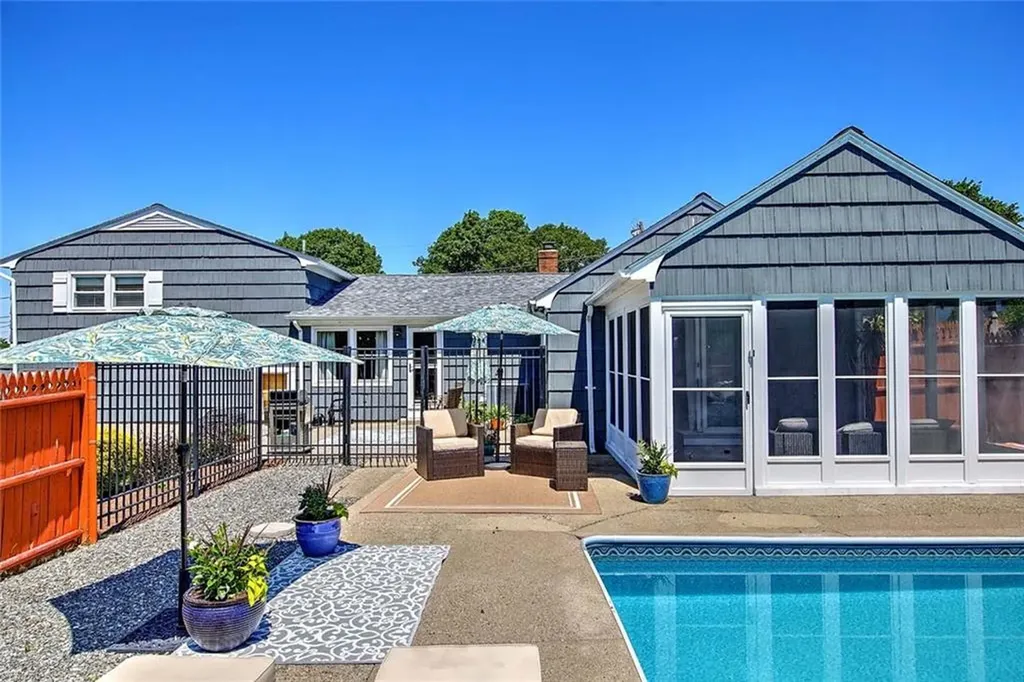 62 Meadowcrest Drive Cumberland RI 02864