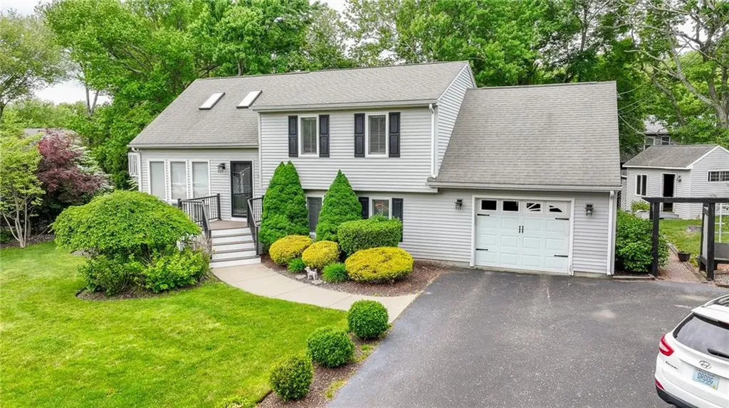 35 Sachem Road Narragansett RI 02882