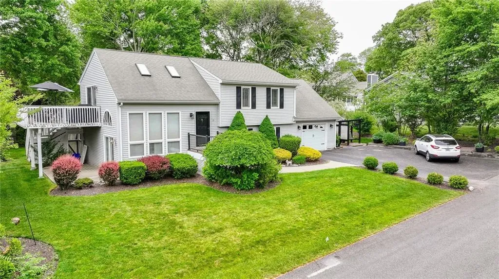 35 Sachem Road Narragansett RI 02882