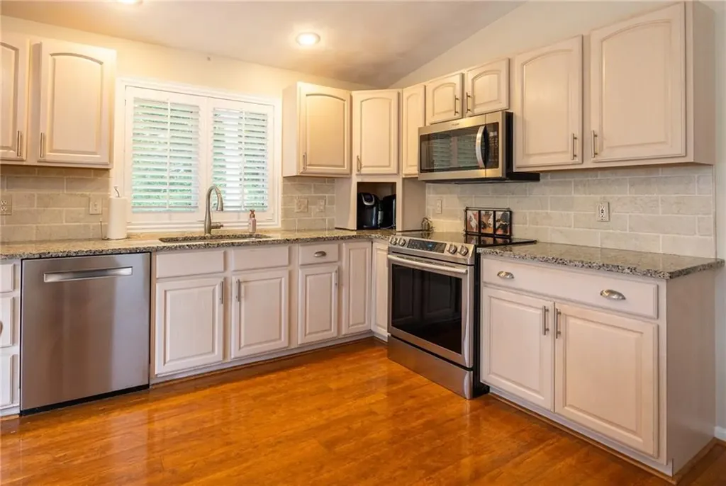 35 Sachem Road Narragansett RI 02882