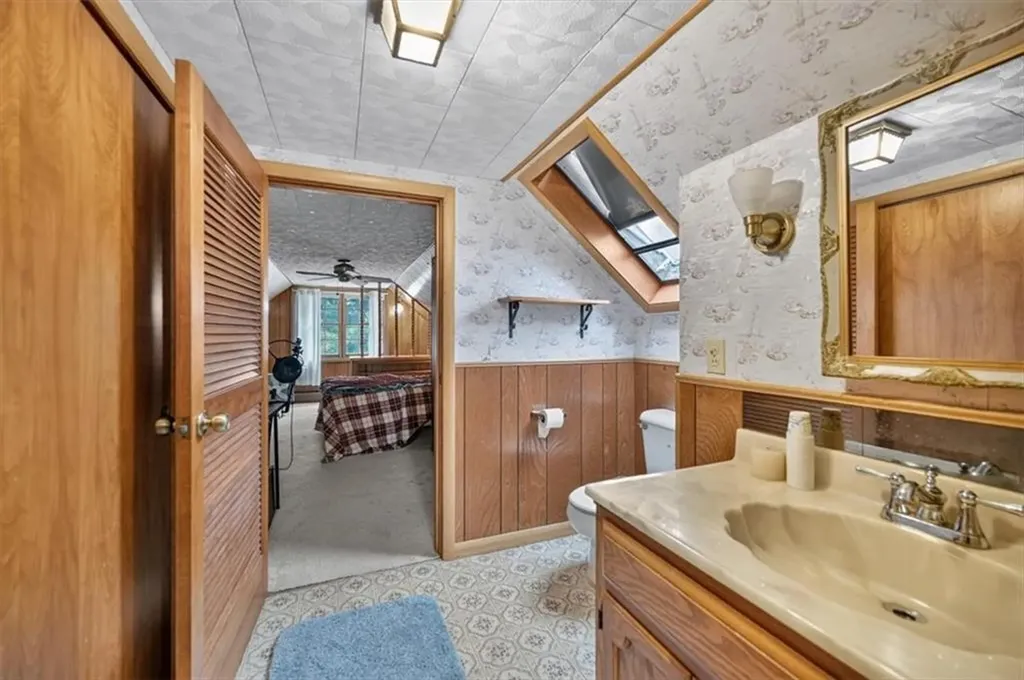 130 Vaughn Avenue Warwick RI 02886
