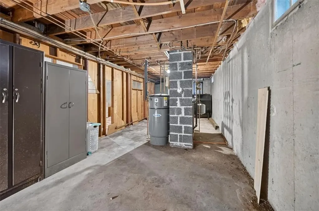 130 Vaughn Avenue Warwick RI 02886