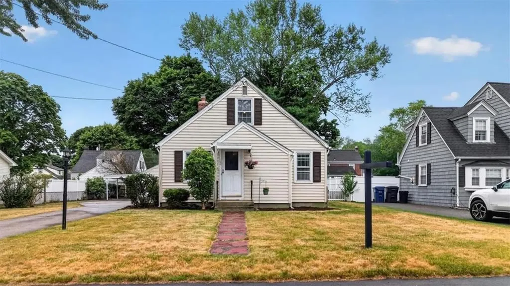 130 Vaughn Avenue Warwick RI 02886