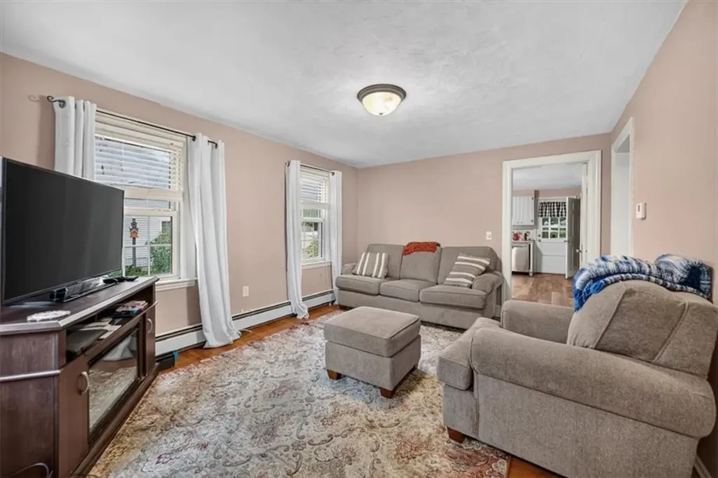 130 Vaughn Avenue Warwick RI 02886