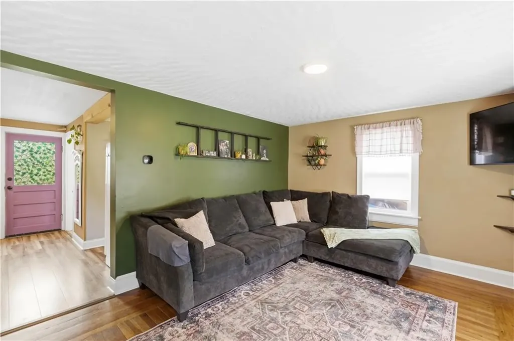 17 Caporal Street Cranston RI 02910