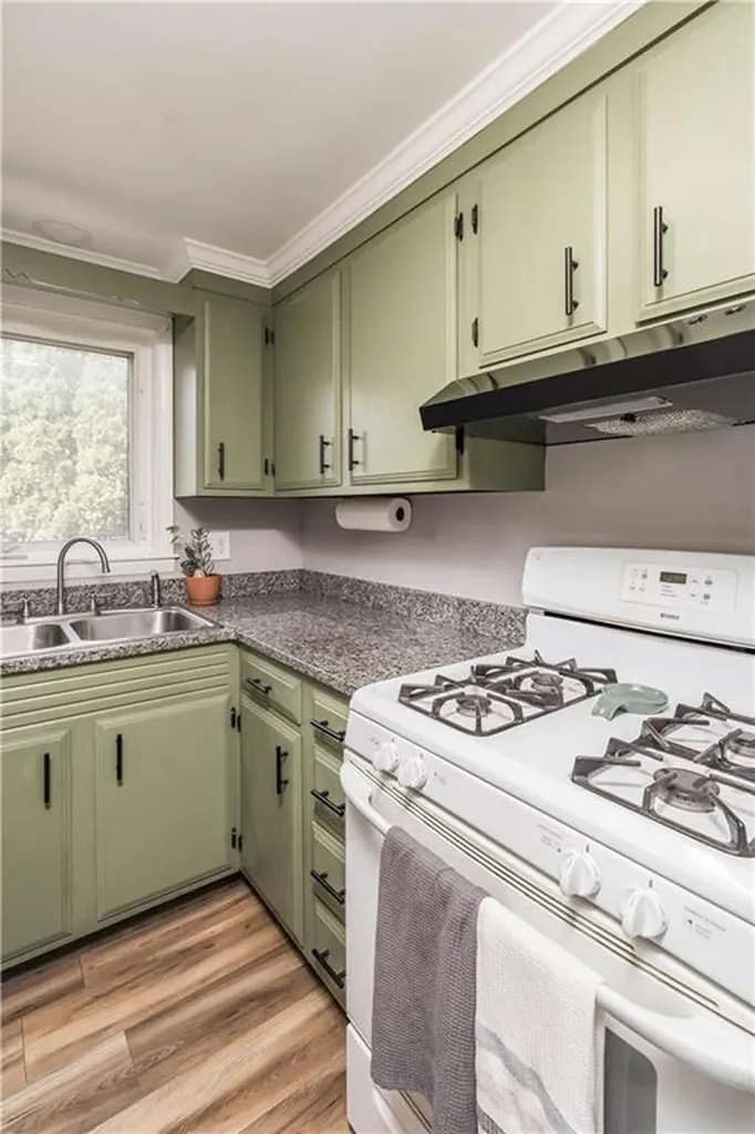 17 Caporal Street Cranston RI 02910