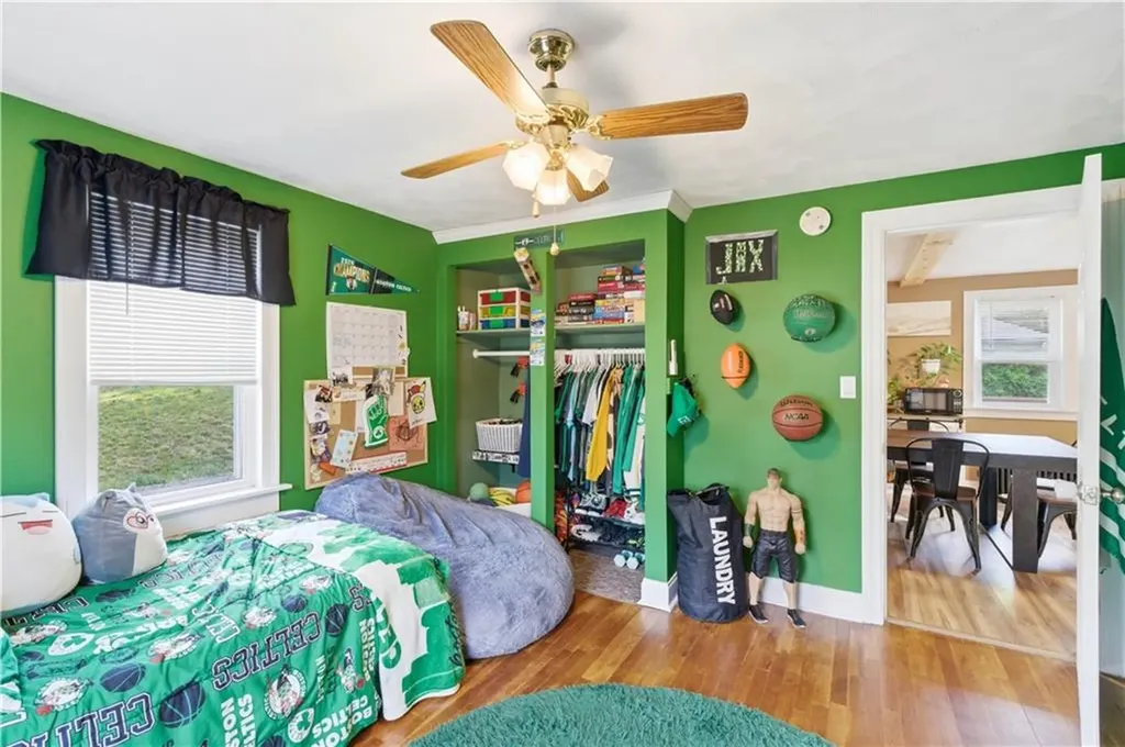 17 Caporal Street Cranston RI 02910