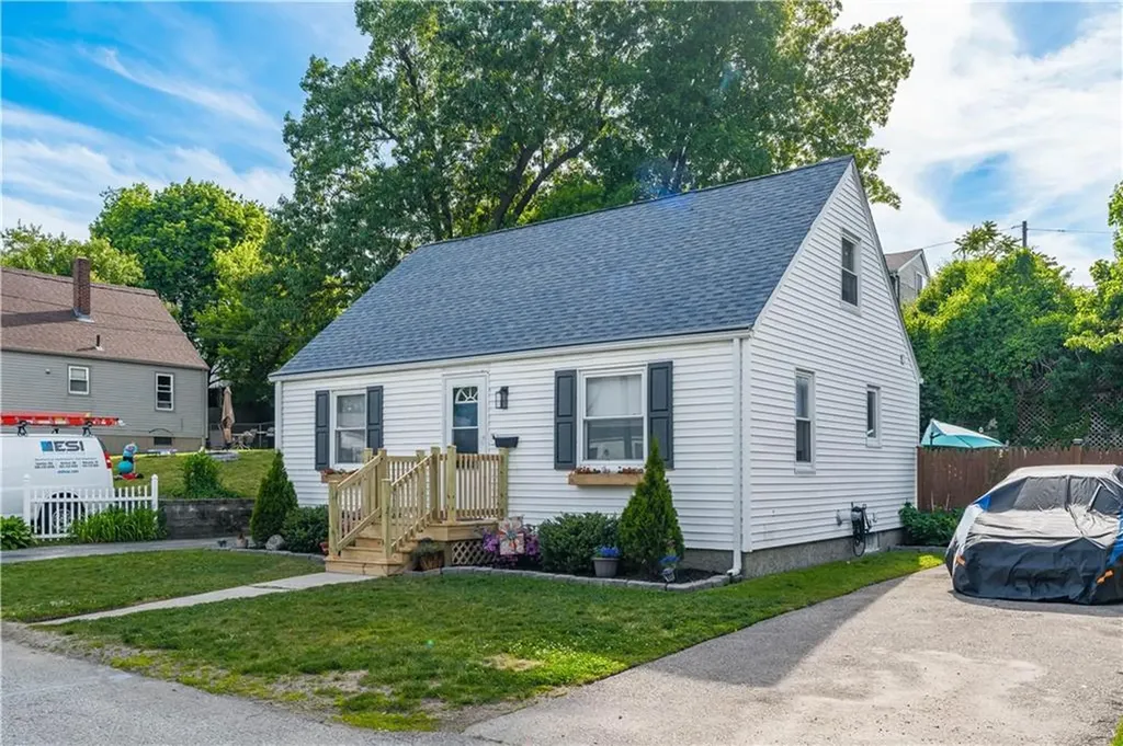 17 Caporal Street Cranston RI 02910