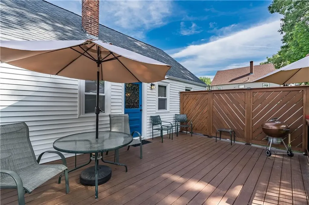 17 Caporal Street Cranston RI 02910