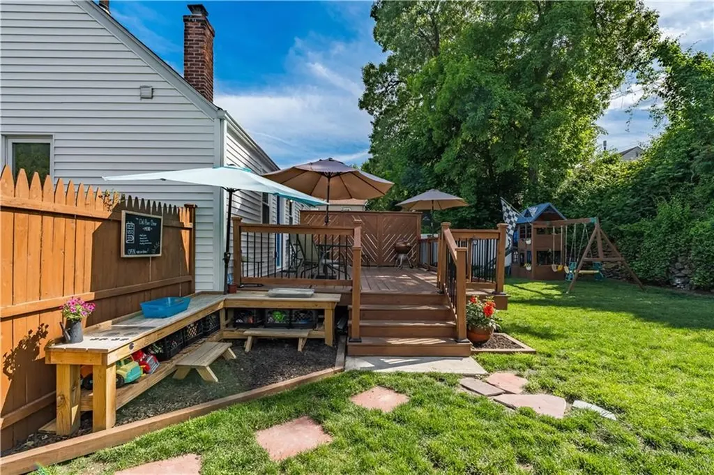 17 Caporal Street Cranston RI 02910
