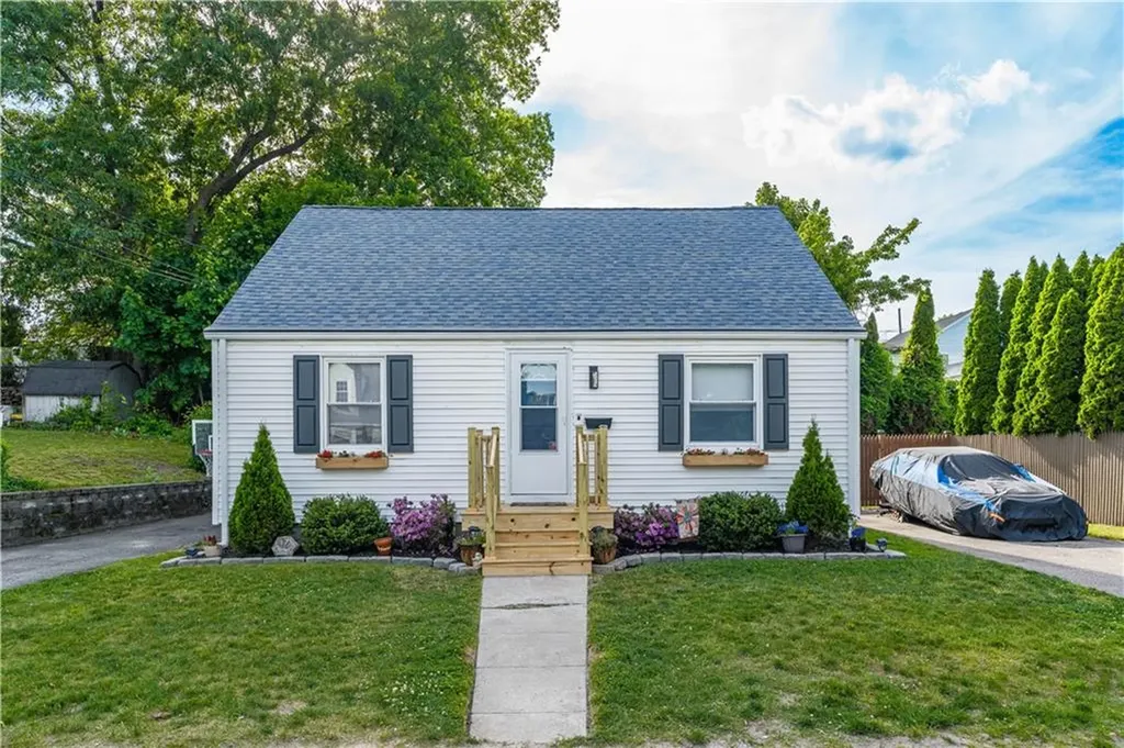 17 Caporal Street Cranston RI 02910