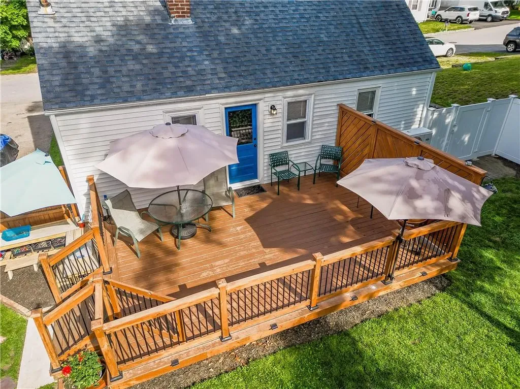 17 Caporal Street Cranston RI 02910