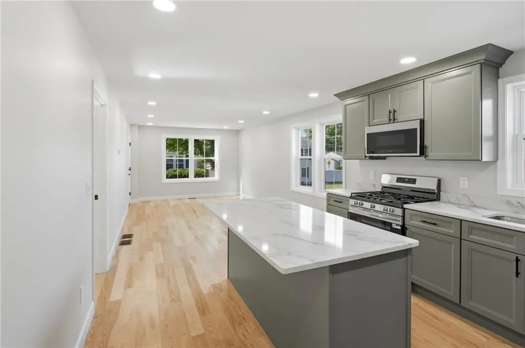 14 Raphael Avenue Providence RI 02904