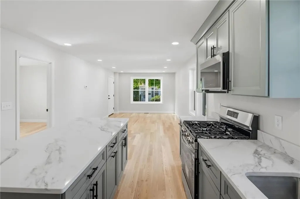 14 Raphael Avenue Providence RI 02904