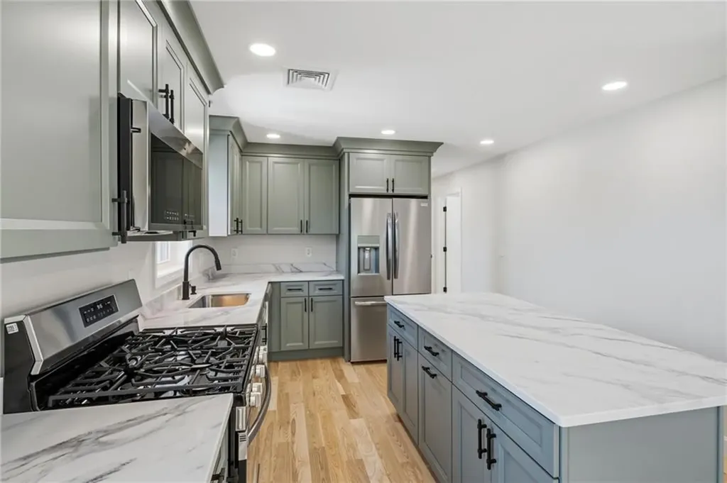 14 Raphael Avenue Providence RI 02904