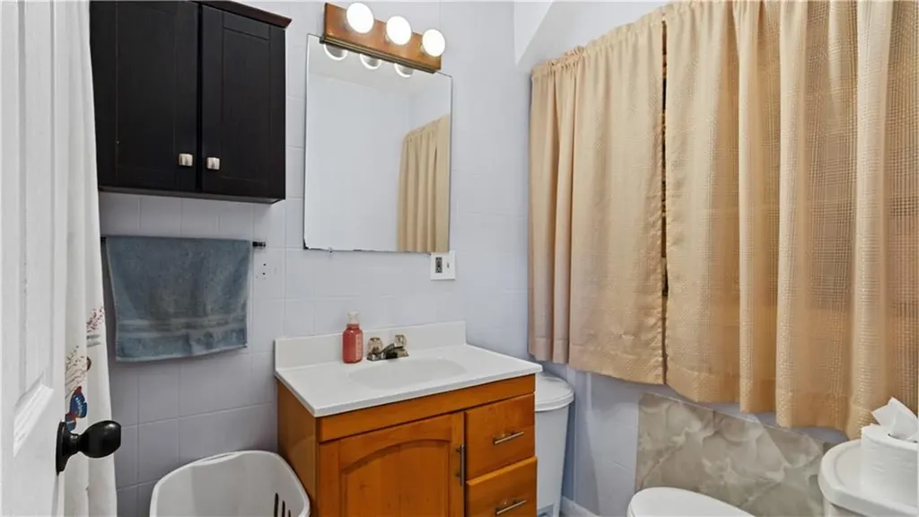 427 Elm Street Warwick RI 02888