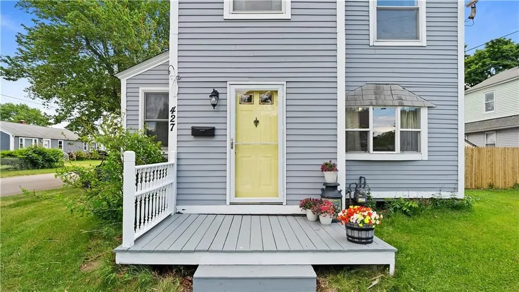 427 Elm Street Warwick RI 02888