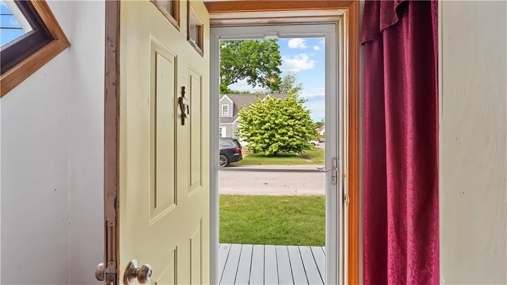 427 Elm Street Warwick RI 02888