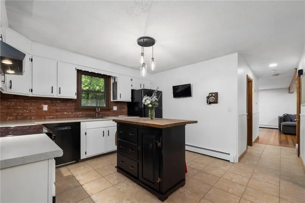 7 Spruce Ridge Drive Glocester RI 02814