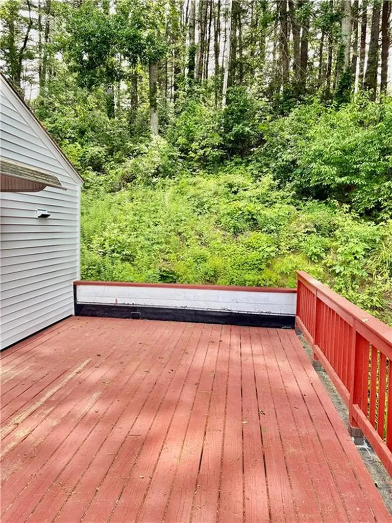12 Tom Lee Drive North Smithfield RI 02896